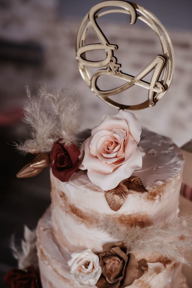Coordinato di Matrimonio: Cake Topper in oro e legno naturale